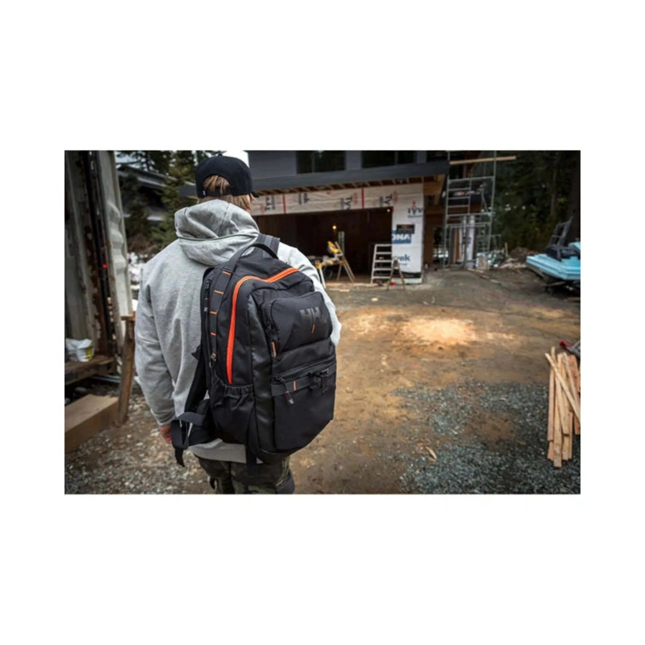 Helly Hansen Work Day Backpack 79583 – Multi Pocket, 27L Capacity, Adjustable Sternum Strap, Durable, Black, Padded Laptop Compartment