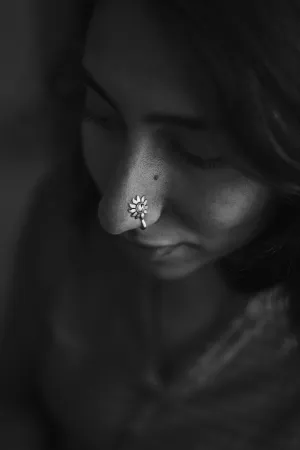 Kaisori Silver Nosepin - Suryamukhi