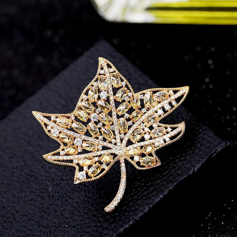 Luxury Copper Micro Inlaid Cubic Zirconia Fashionable Decoration Maple Leaf Brooch Gift