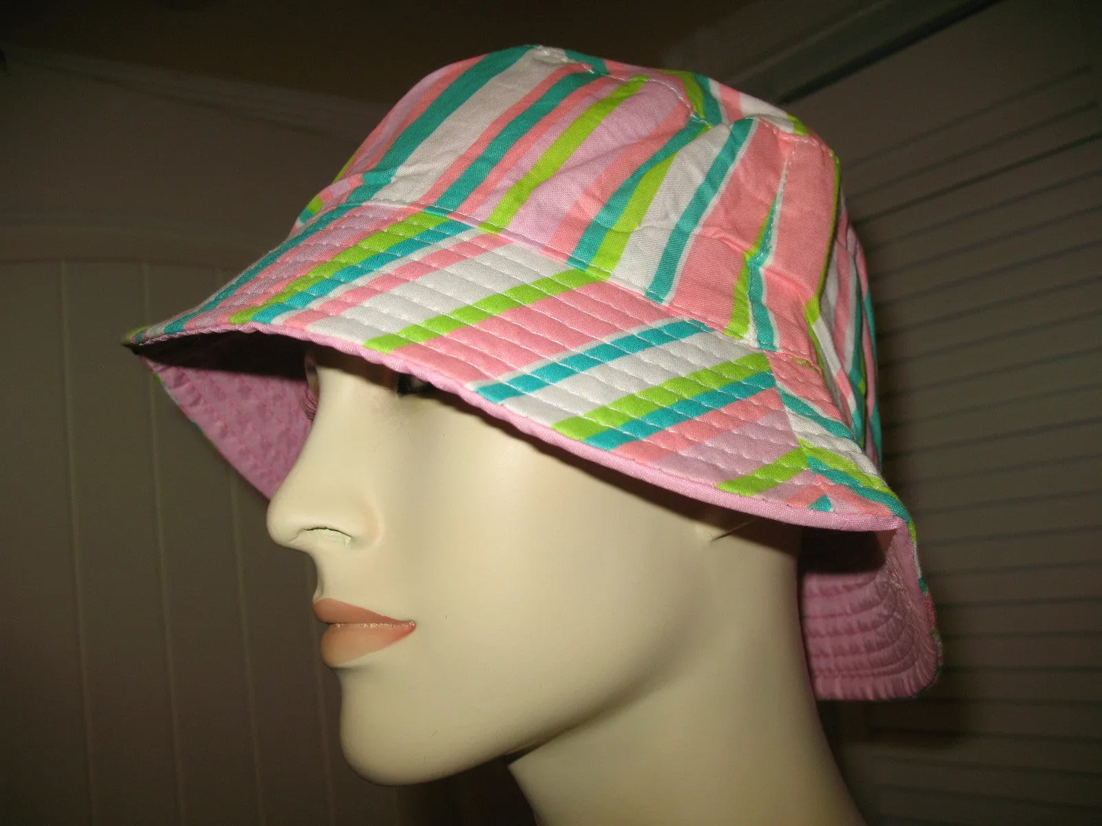 NEW Women HAT BUCKET Multi Colored Floral Flowers Beach Summer Spring Wear