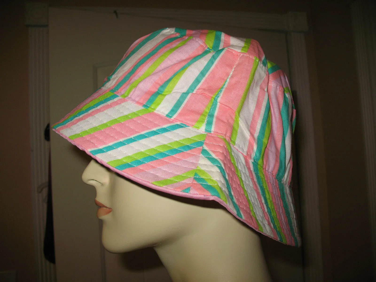 NEW Women HAT BUCKET Multi Colored Floral Flowers Beach Summer Spring Wear