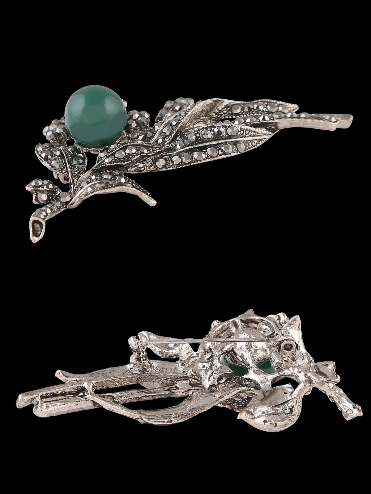 Simply Pretty & Vintage Design Gunmetal Leaf with Pearl Brooch Pin